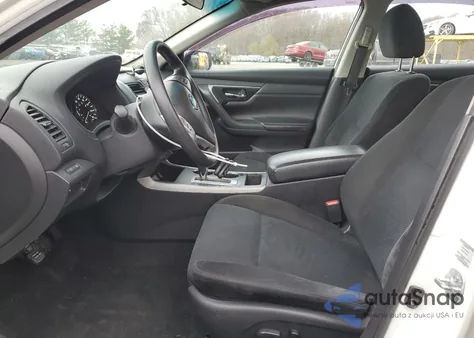 2015 Nissan Altima 2.5 z USA, uszkodzony, nr VIN 1N4AL3AP6FN387437